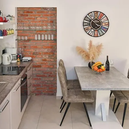 Lovely In The Park Near The 公寓 奥帕提亚