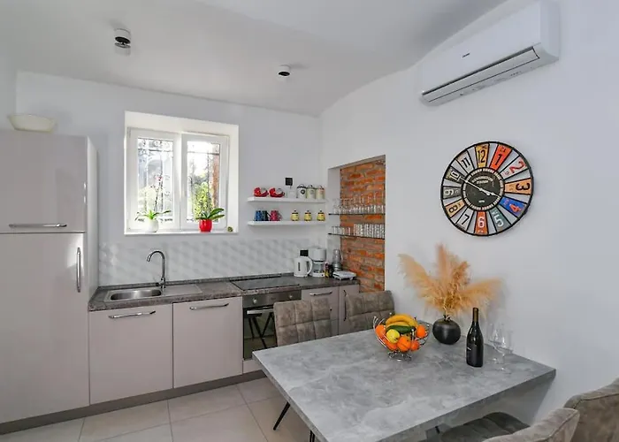 Lovely In The Park Near The 奥帕提亚