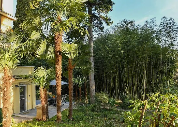 公寓 Lovely In The Park Near The *